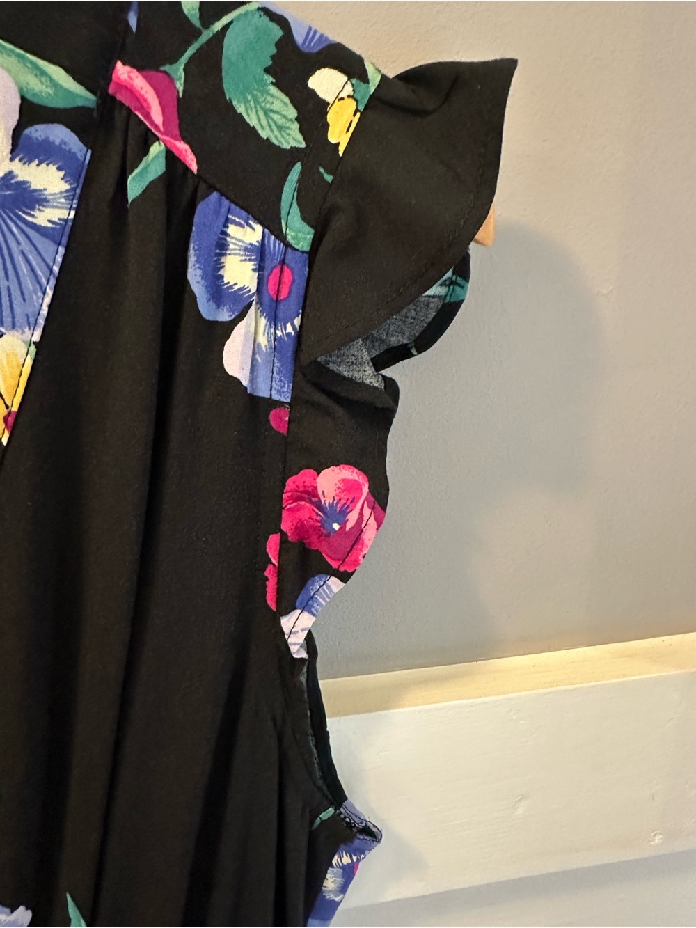 Old Navy Black Floral Midi Dress with V-Neck
Size S - Picture 7 of 10